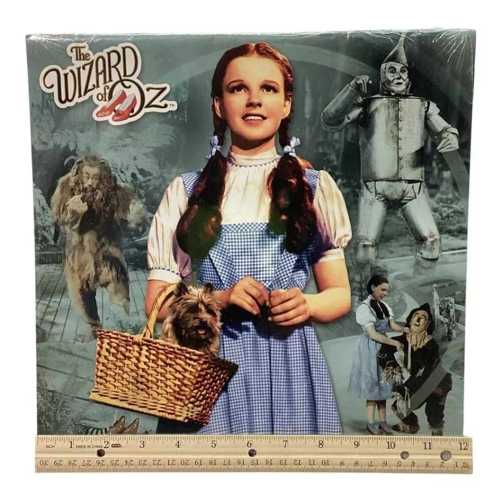 The Wizard Of Oz 16-Month‎ 2018 Calendar With Bonus Downloadable Wallpaper - #1